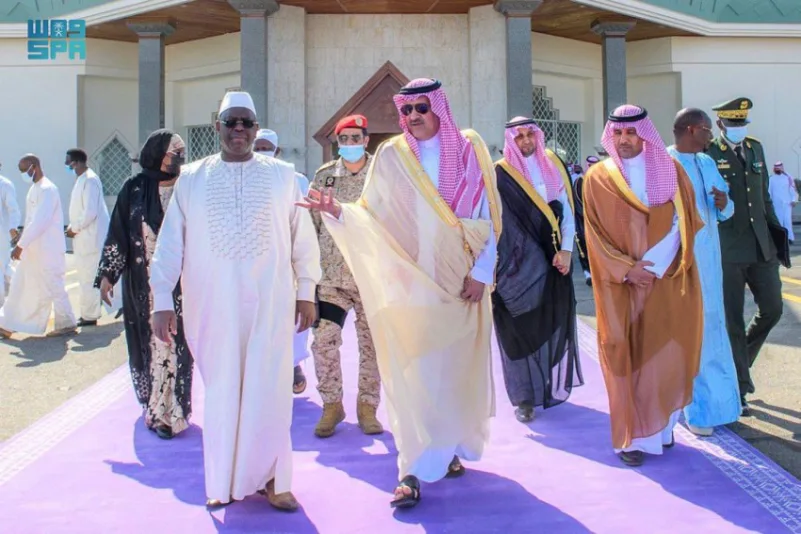 الرئيس السنغالي يغادر المدينة المنورة