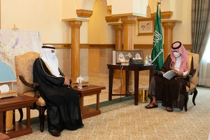 أمير مكة بالنيابة يتسلم التقرير السنوي لصندوق التنمية الزراعية