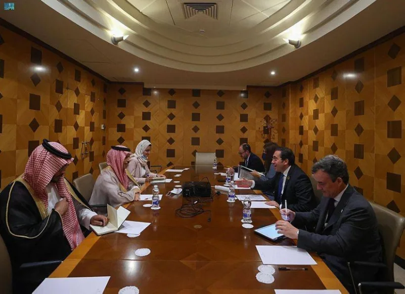 الأمير فيصل بن فرحان يلتقي وزير خارجية إسبانيا