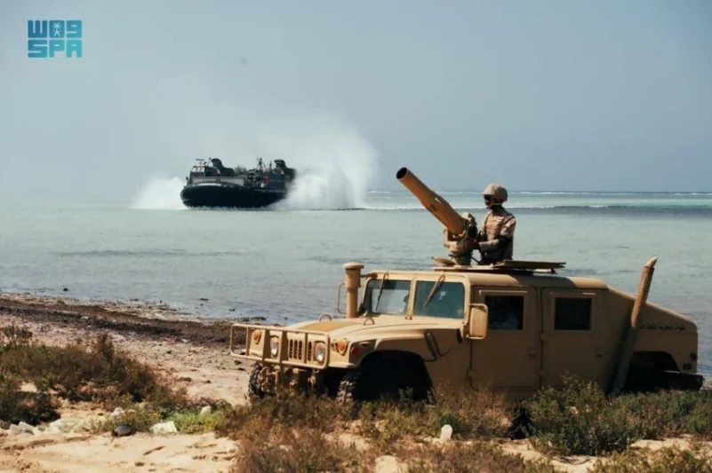 استمرار مناورات تمرين "المدافع الأزرق ٢١" بين القوات البحرية السعودية والأمريكية