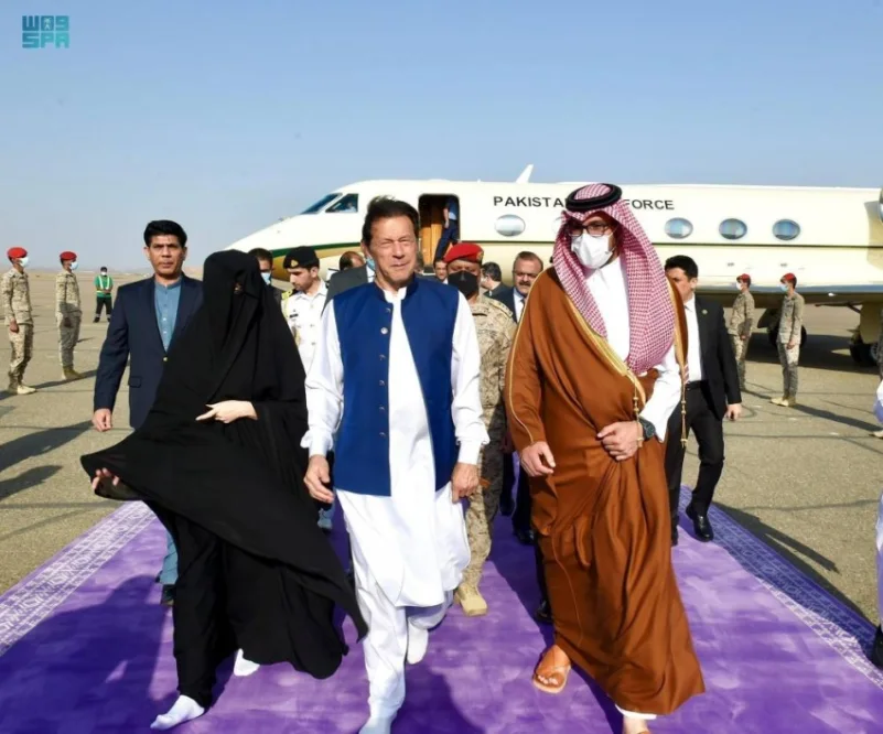 رئيس وزراء باكستان يزور المدينة المنورة