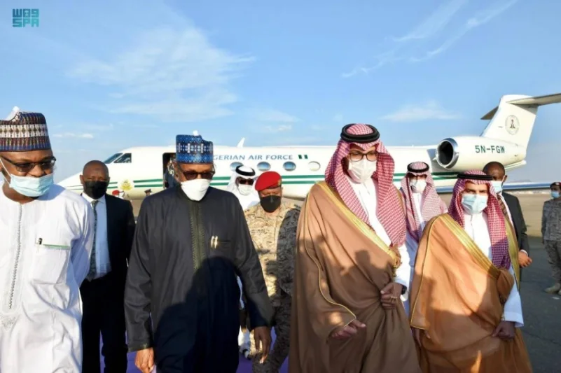 رئيس جمهورية نيجيريا الاتحادية يصل المدينة المنورة