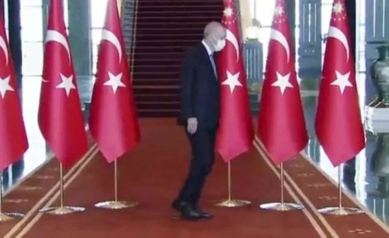 أردوغان يترنح .. وإحالة 30 للتحقيق بتهمة الترويج لتردي صحته