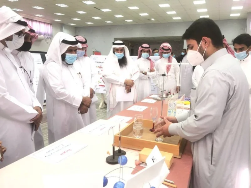 بمشاركة الطلاب ... تعليم "مكة" ينظم معرضا علميا للاحتفال باسبوع الكيمياء العربي.