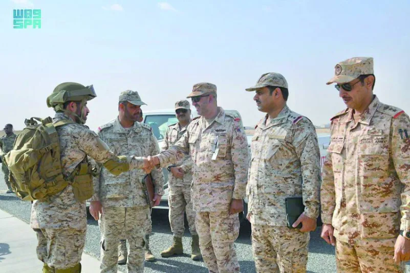 القوات البرية تستعرض مهاراتها القتالية في «مناورات الخليج »