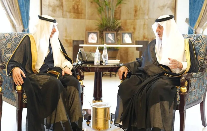 الأمير خالد الفيصل يستقبل أمين منظمة التعاون الإسلامي
