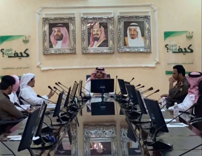 محافظ الخرمة يبحث مع مسؤولي الجهات الحكومية تنفيذ مبادرة "السعودية الخضراء"