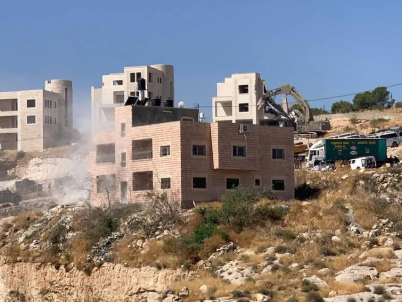 سلطات الاحتلال الإسرائيلي تهدم منزلاً جنوب القدس