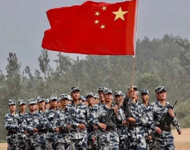 الصين تناور قرب مضيق تايوان بعد زيارة لوفد أمريكي