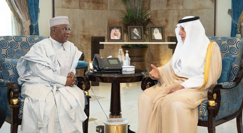 أمير مكة المكرمة يستقبل أمين عام منظمة التعاون الإسلامي