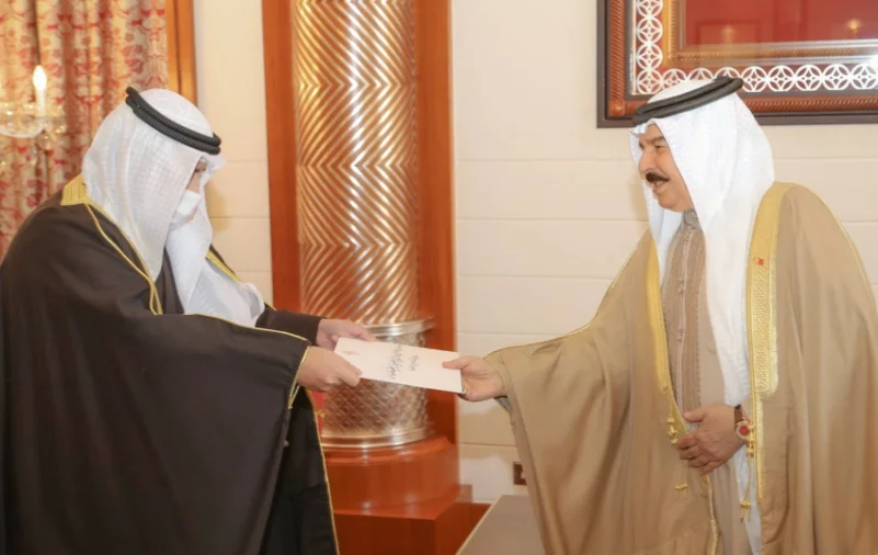 ملك البحرين يتلقى رسالة خطية من أمير الكويت حول المستجدات الإقليمية والدولية