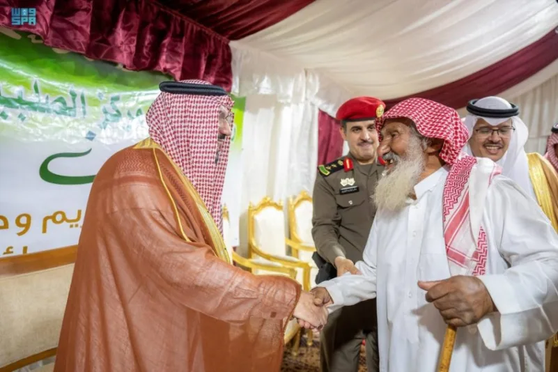 الأمير الدكتور فيصل بن مشعل يزور مركز الصليبية بالقصيم ويلتقي بأهالي المركز