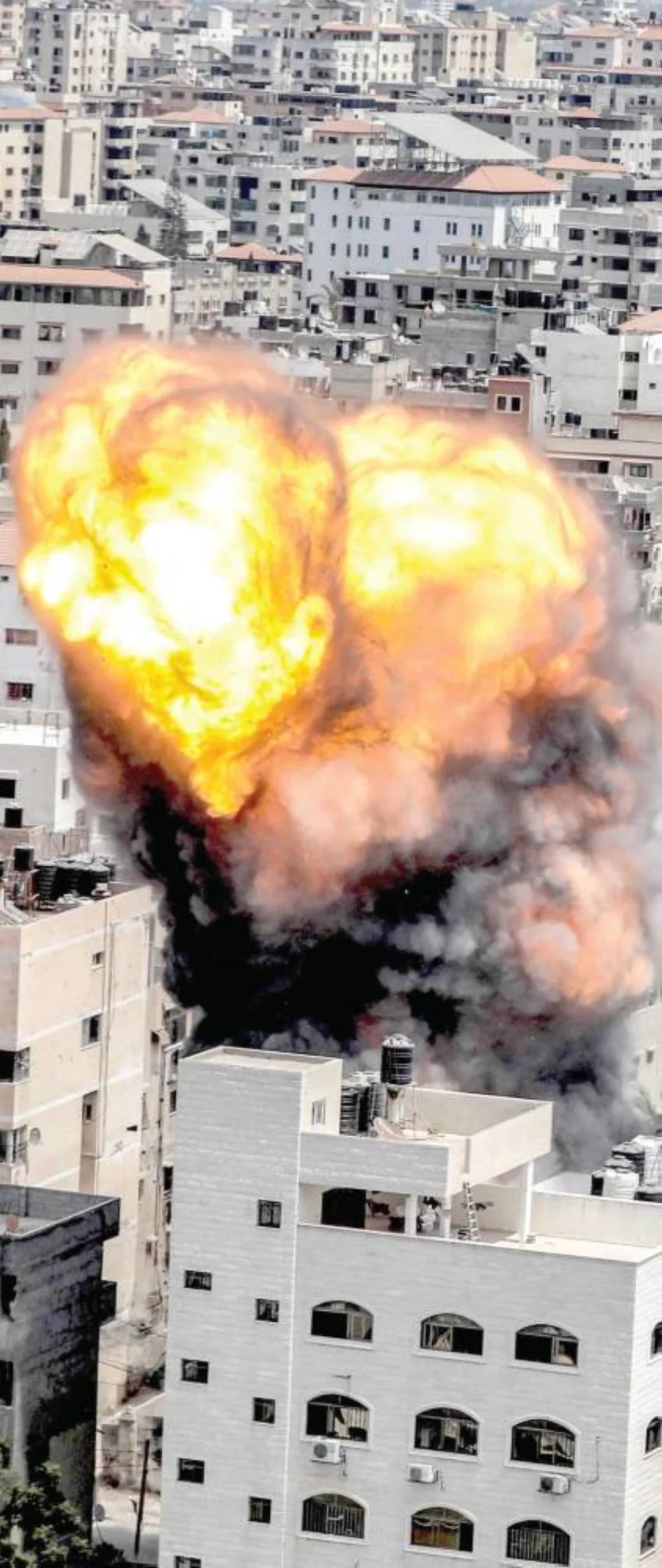 غزة تشتعل «التعاون الإسلامي» تدين والجامعة العربية تطالب بمساءلة دولية 