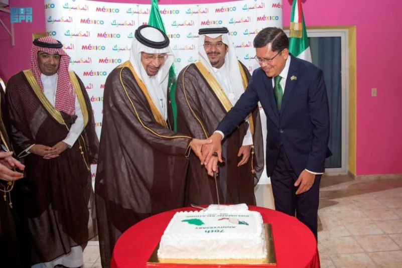 أمير الرياض بالنيابة يشارك سفارة المكسيك الاحتفال باليوم الوطني لبلادها