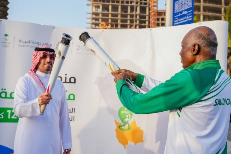 محافظ جدة يتسلم شعلة دورة الألعاب السعودية 2022