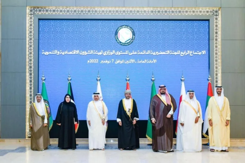 وزير الاقتصاد تعزيز الوحدة الاقتصادية الخليجية لمواجهة التحديات العالمية