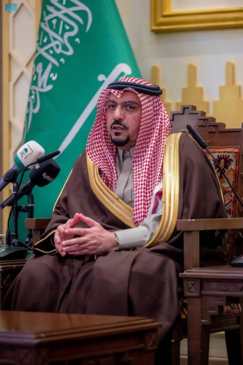أمير القصيم : الشاعر محمد بن عثيمين وثّق مناقب وبطولات الملك عبدالعزيز