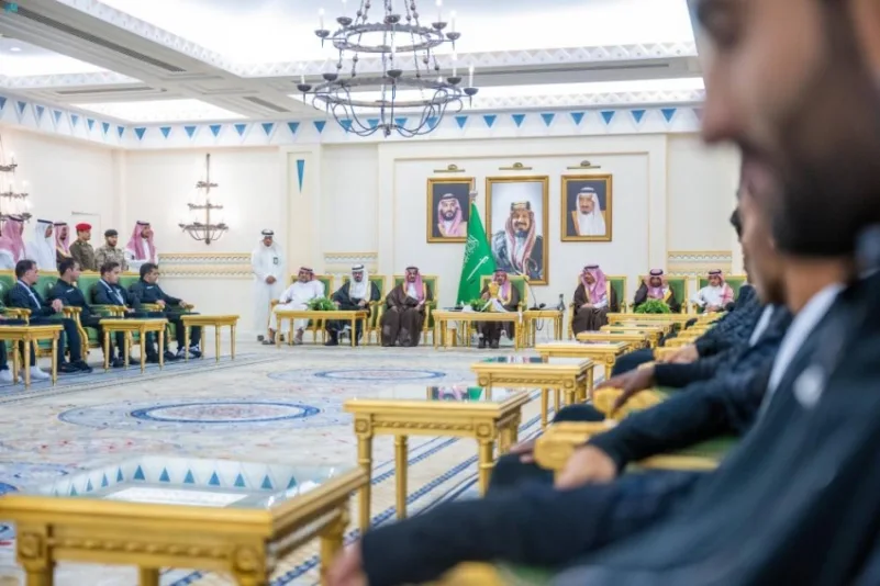 الأمير فيصل بن مشعل يستقبل منتخب جامعة القصيم لكرة القدم