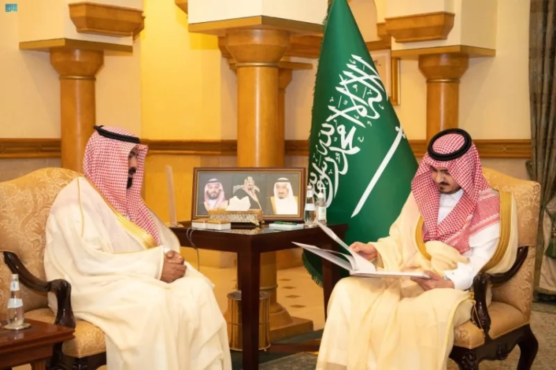 نائب أمير مكة يطلع على خدمات الأحوال والجمعيات