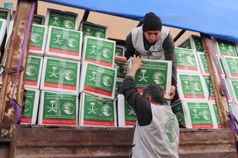 "سلمان للإغاثة" يواصل توزيع المواد الإغاثية المتنوعة لمتضرري الزلزال في ريف إدلب