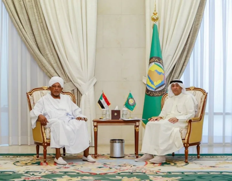 البديوي: مجلس التعاون حريص على الحفاظ على أمن السودان واستقراره