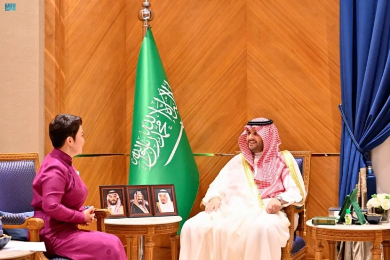تركي بن محمد بن فهد يستعرض مع وزيرة خارجية منغوليا العلاقات الثنائية