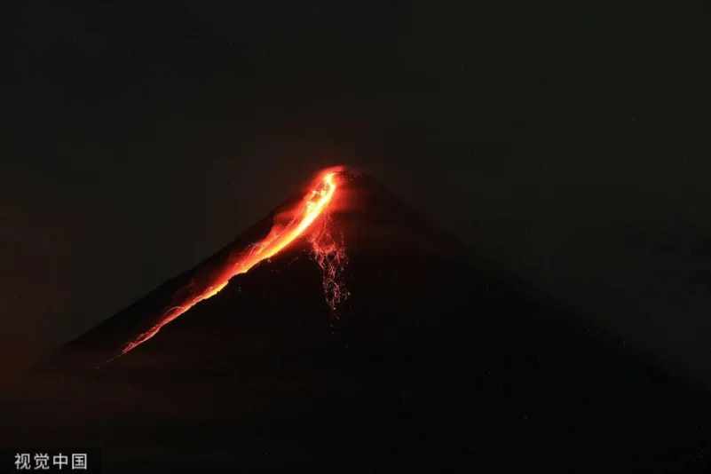 بركان مايون.. الأكثر نشاطاً