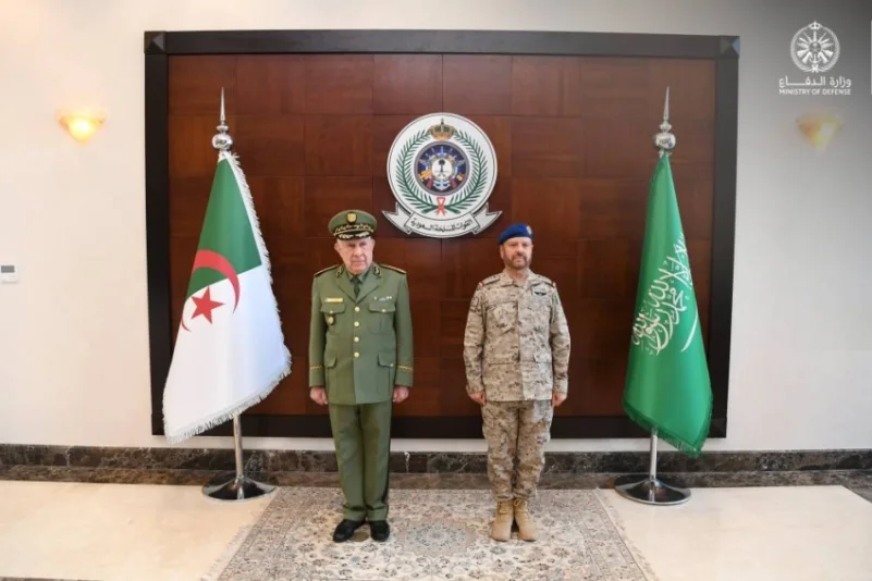 الرويلي يستقبل رئيس أركان الجيش الوطني الشعبي الجزائري