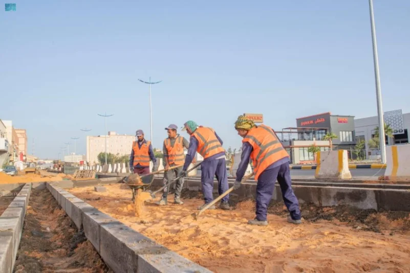أمانة الجوف: إنجاز 52% من أعمال تطوير امتداد طريق الملك عبدالعزيز بسكاكا