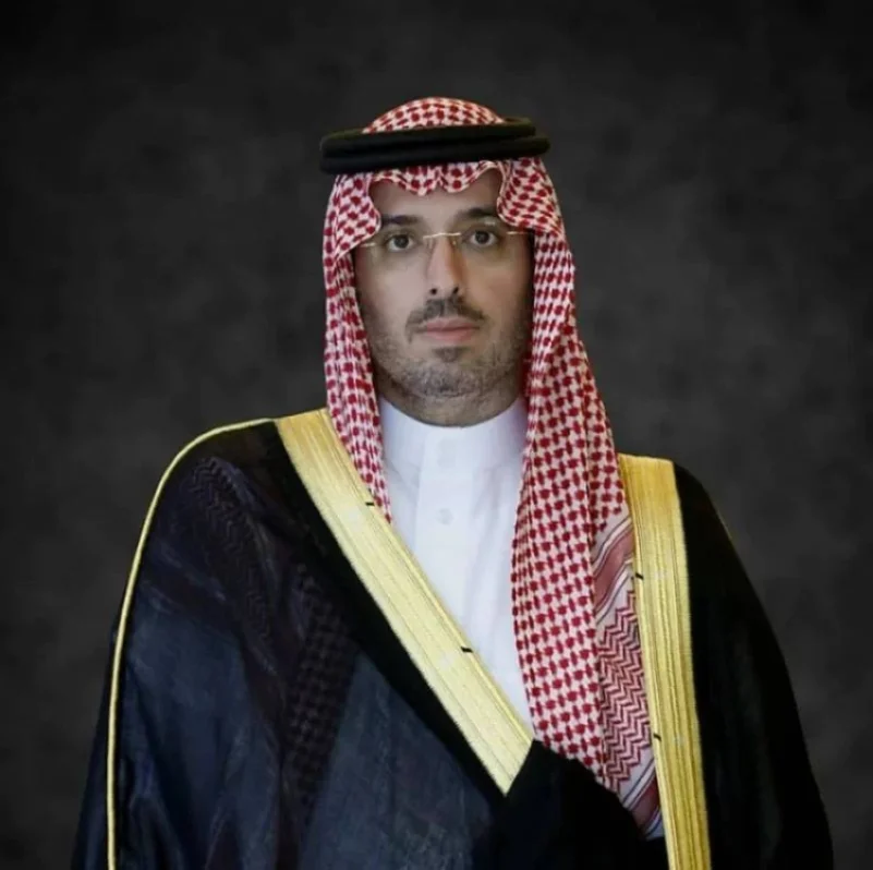 سعود بن جلوي يطلع على برامج ومبادرات "تراحم جدة"