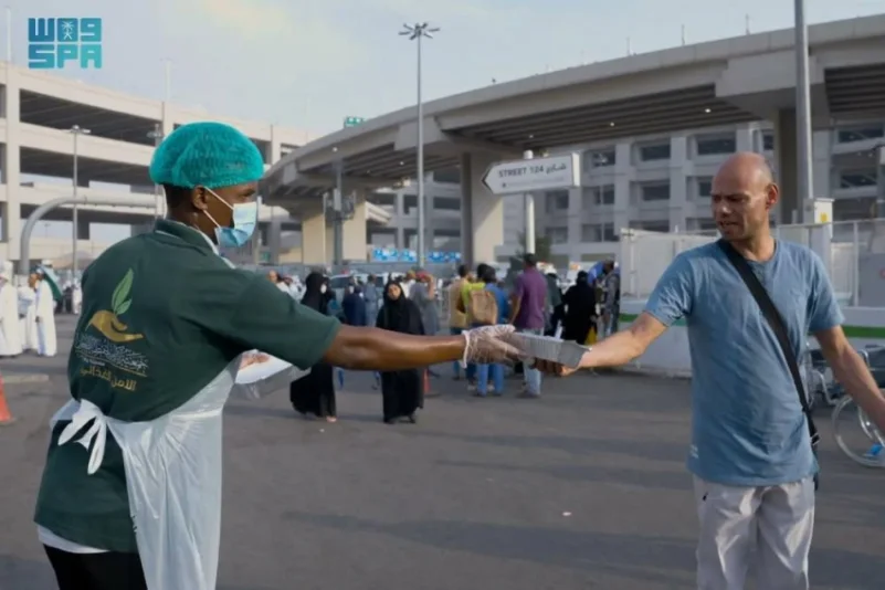 توزيع 800 ألف كيلوجرام من فائض طعام الحجِّ 2 2320900