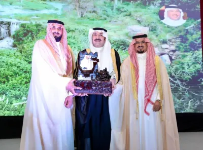 السواط يكرم الباهوت السواط يكرم الباهوت