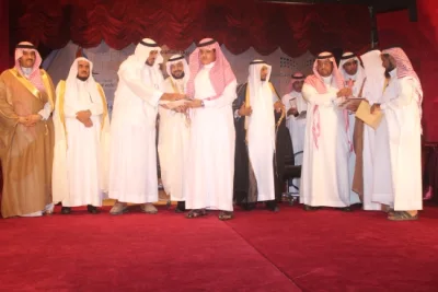 محافظ المهد يرعى تكريم الفائزين بجائزة عامر اللويحق للتميز والتفوق