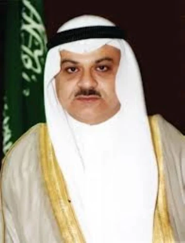 جامعة الملك عبدالعزيز تكرم مديرها السابق د. أسامة طيب