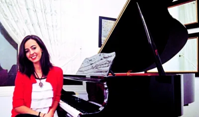 نادية دندشي.. طالبة الطب وحائزة الجوائز في عزف البيانو