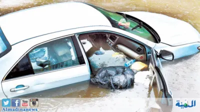 السيول والأمطار تقتل 18 شخصا وتحتجز 858 سيارة