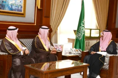 فيصل بن سلمان يستقبل رئيس مجلس إدارة «الاتصالات السعودية»