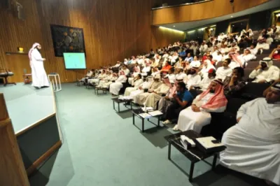 طلاب جامعة الملك عبدالعزيز: لا بديل عن “الحوار الوطني” لتجاوز المشكلات