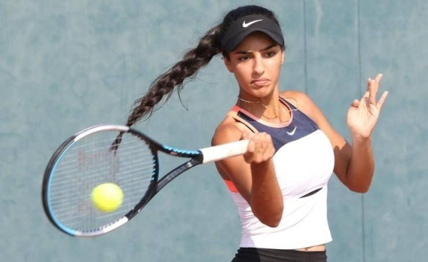 لاعبة التنس السعودية "يارا الحقباني" تتغلب على منافستها الإسرائيلية وتتأهل إلى ربع نهائي بطولة نيروبي الدولية