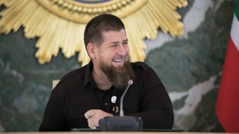 الرئيس الشيشاني يسخر من العقوبات الأمريكية على روسيا .. ويصفها بـ"خرافات بايدنية"