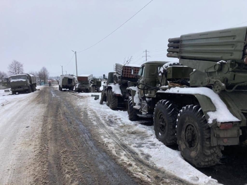 مقتل لواء وتدمير دبابات..شاهد: صور توثق خسائر الجيش الروسي في معارك اليوم الثالث
