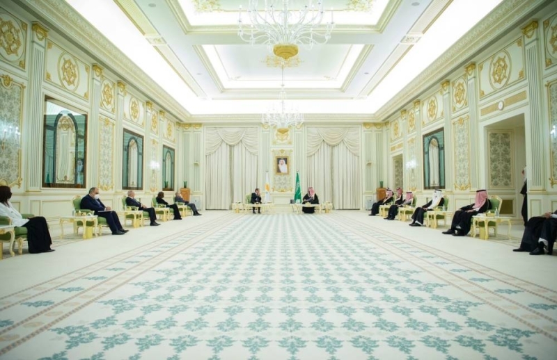شاهد: ولي العهد يستقبل في الديوان الملكي بالرياض الرئيس القبرصي ويعقدان جلسة مباحثات رسمية