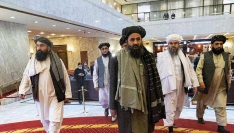 شاهد: طالبان تكشف عن الزي الرسمي لأعضاء الأمر بالمعروف والنهي عن المنكر الأفغانية!
