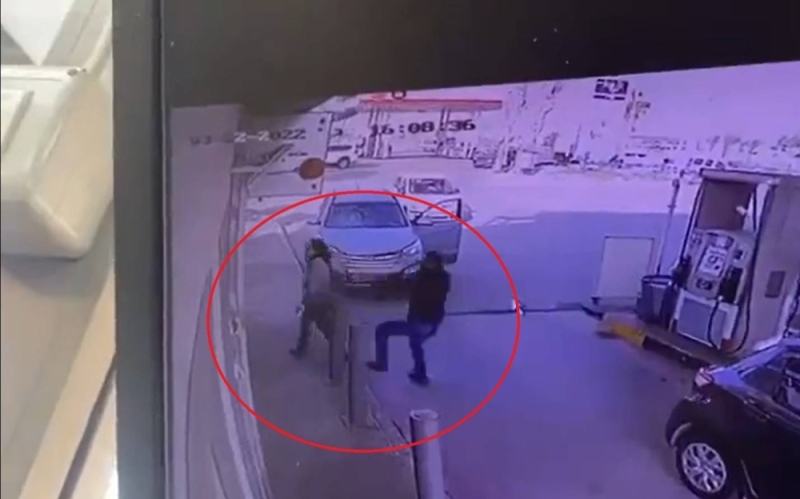 شاهد : أول فيديو لتنفيذ العملية الإرهابية بطعن ودهس إسرائيليين في بئر سبع