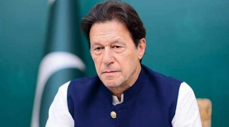"المحكمة العليا في باكستان" تصدم عمران خان بإلغاء قرار حل البرلمان.. وتحدد موعدًا لـ"طرح الثقة" فيه