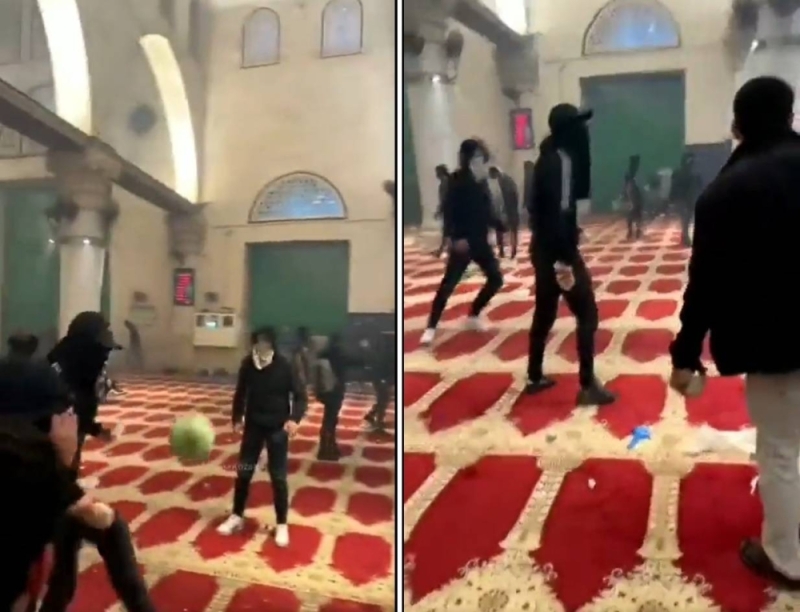 شاهد: شبان فلسطينيون يلعبون الكرة داخل المسجد الأقصى