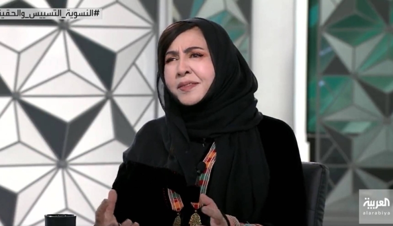 ما الفرق بين وضع المرأة في السعودية سابقاً وفي الوقت الحالي؟ .. الكاتبة أميمة الخميس تجيب - فيديو