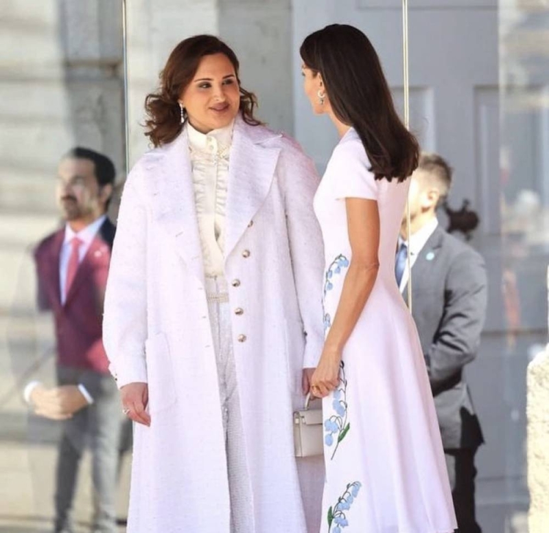 شاهد: أول ظهور رسمي لزوجة أمير قطر الشيخ تميم بن حمد أثناء زيارة رسمية إلى إسبانيا