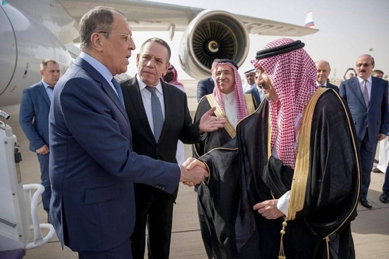 بالصور: وزير الخارجية الروسي يصل إلى المملكة في زيارة رسمية