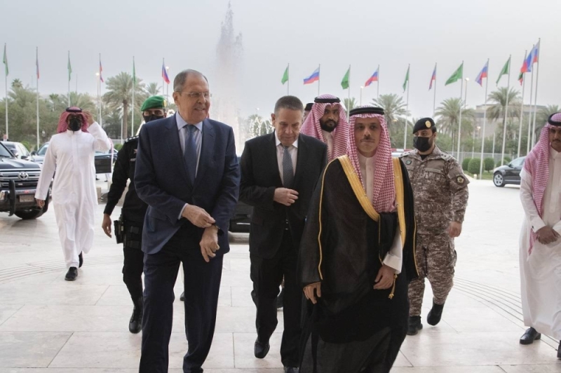 تفاصيل لقاء وزير الخارجية الأمير فيصل بن فرحان بوزير خارجية روسيا والكشف عن موقف المملكة بشأن الحرب مع أوكرانيا